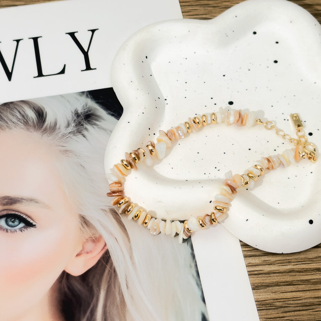 Lxalry Natural Shell Bead Bracelet For Women - Gold Plated Stainless Steel Minimalist Beach Style Jewelry, Waterproof, Hypoallergenic, Summer Gift, Tarnish-Free